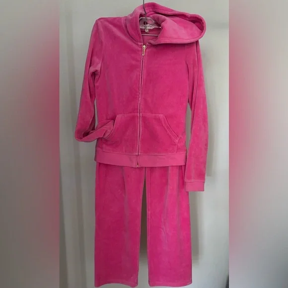 Iconic Juicy Couture velour tracksuit in a stunning pink shade 💕 - Picture 6 of 16